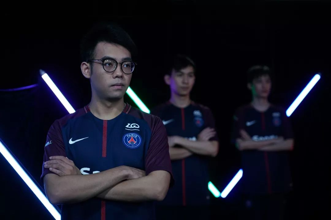 扑克中的策略纪律（扑克策略的自律）