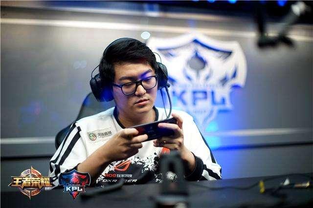 深度解析：百家乐中“长期”到底意味着多少手牌？（百家乐里的“长期”究竟要打多少手？）